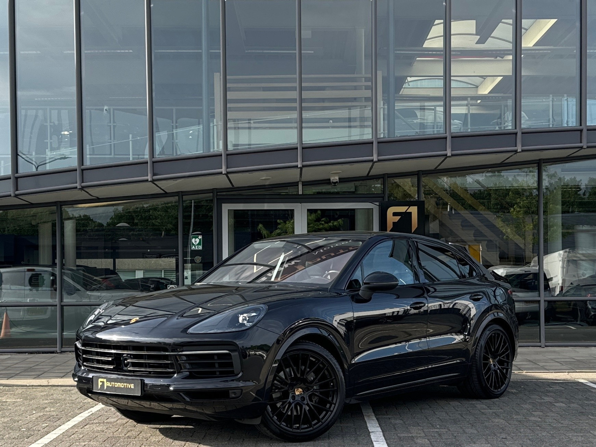 Porsche Cayenne Coupé 3.0 E-Hybrid Pano|BOSE|Chrono|Luchtvering 44837509-0.jpg | F1 Automotive