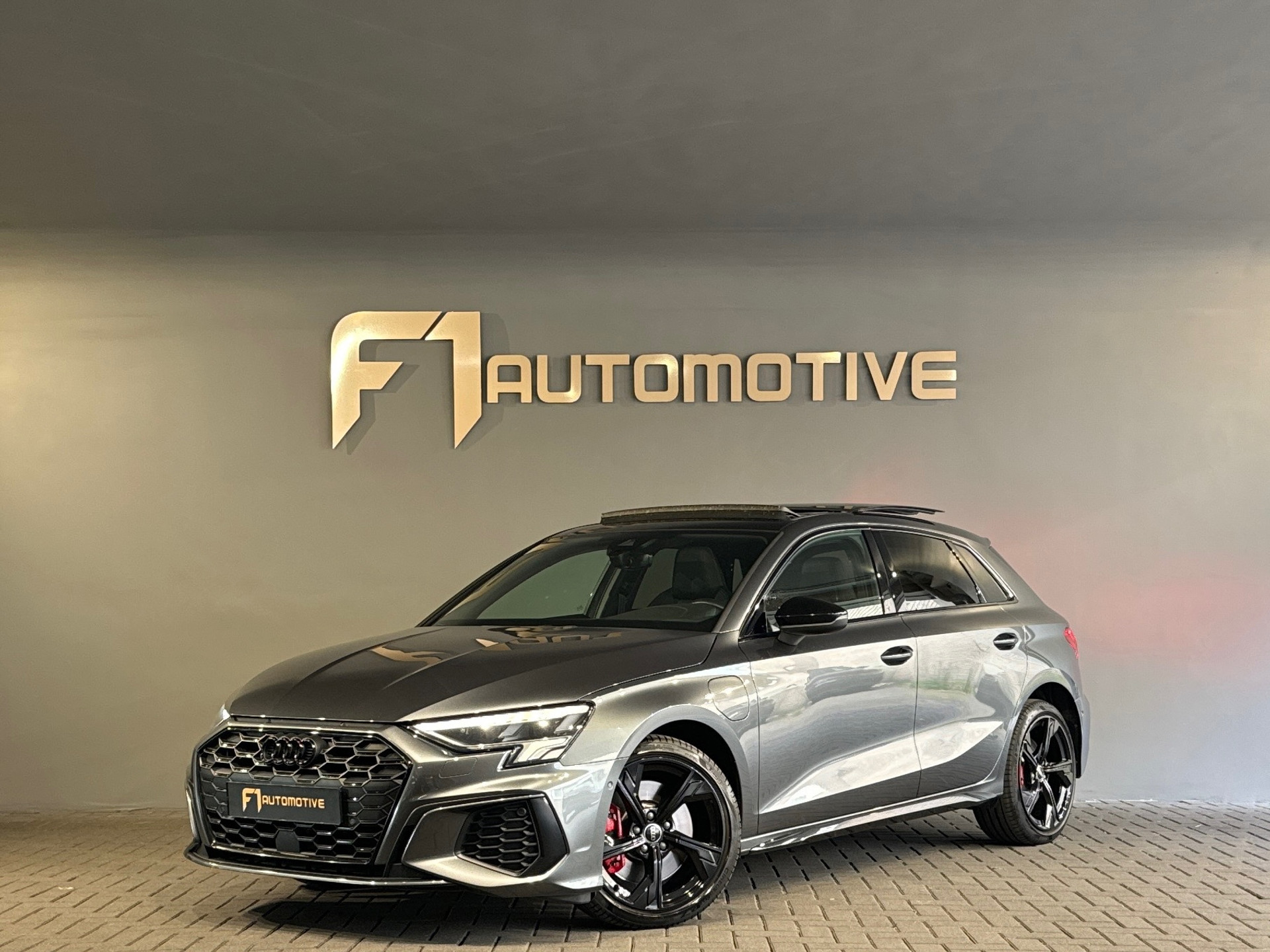 Audi A3 Sportback 45 TFSI e 2x S Line|Pano|Leer|Sfeer|Keyless 44898695-0.jpg | F1 Automotive