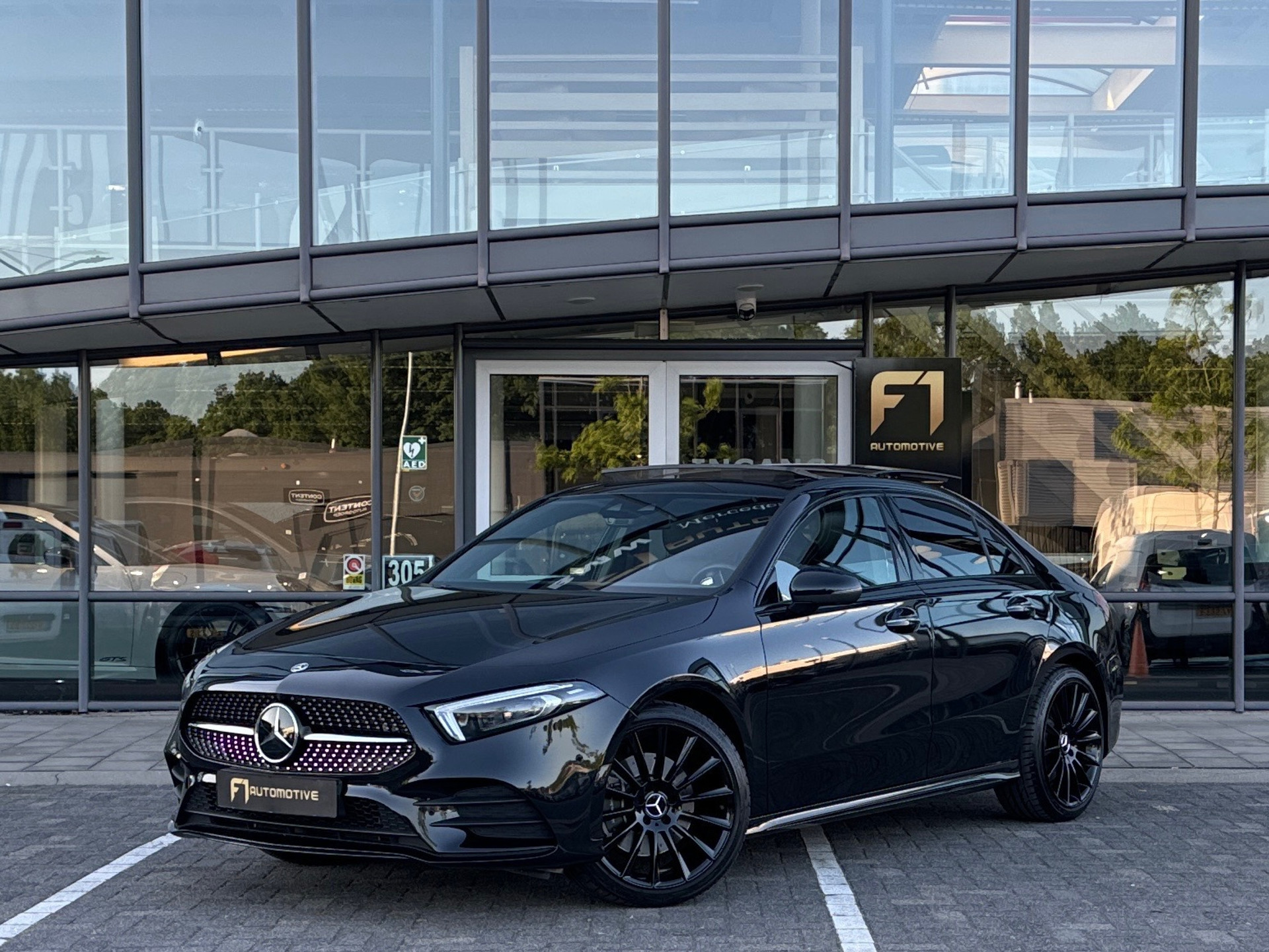 Mercedes-Benz A-Klasse 250 e AMG Pano|Sfeer|ACC|360c|HuD|BTW 45003110-0.jpg | F1 Automotive