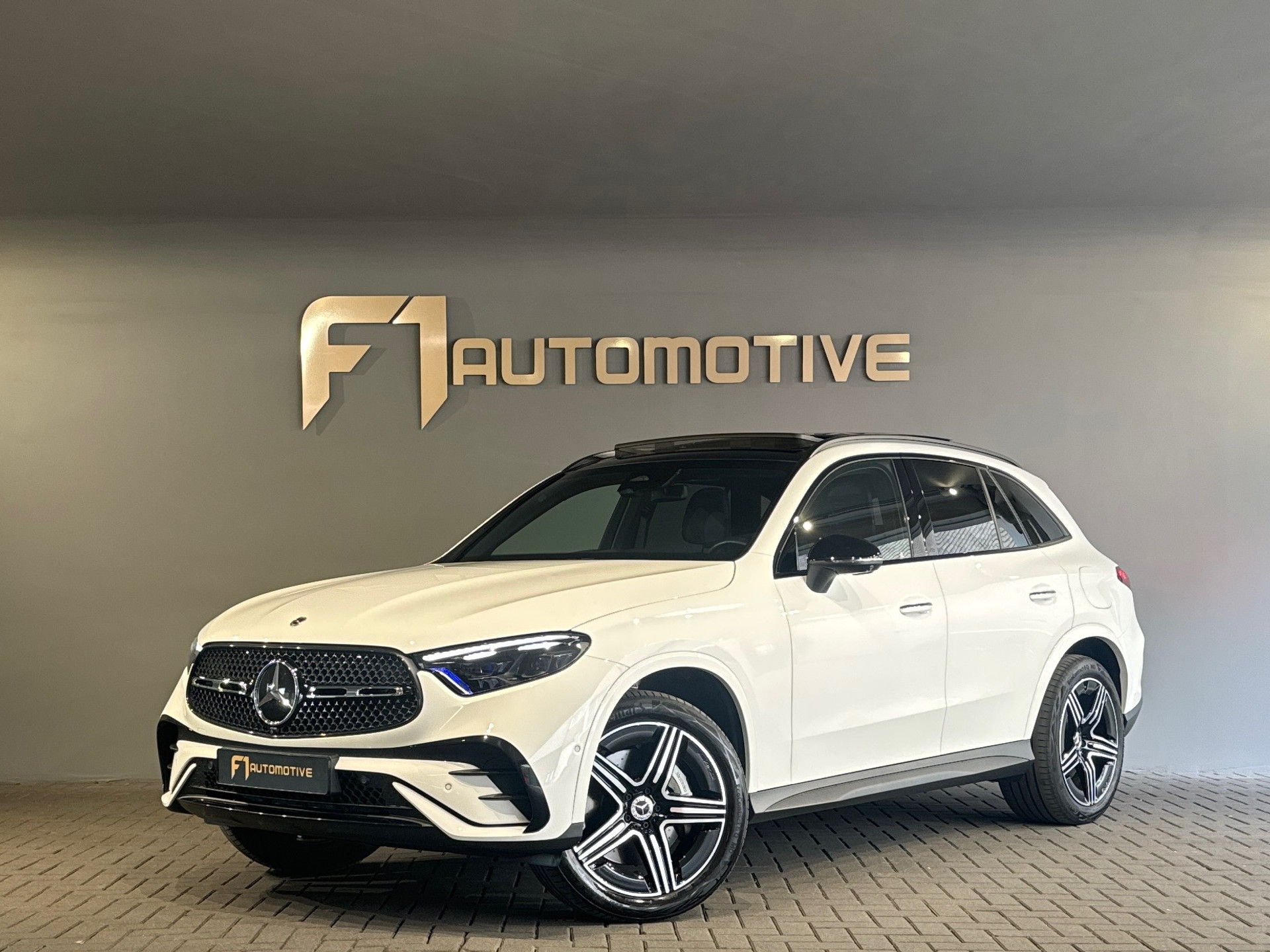 Mercedes-Benz GLC 300e 4MATIC AMG Pano|Memory|Bur|360 46207836-0.jpg | F1 Automotive