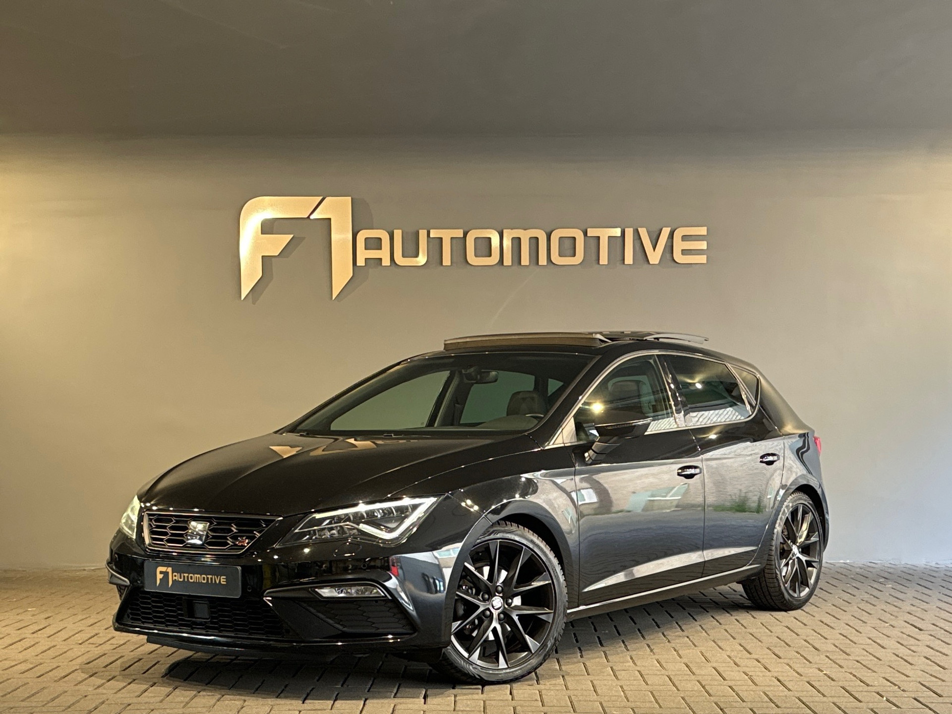 SEAT Leon 1.5 TSI FR Ultimate Edition Pano|Sfeer|Keyless|VOL 46331634-0.jpg | F1 Automotive