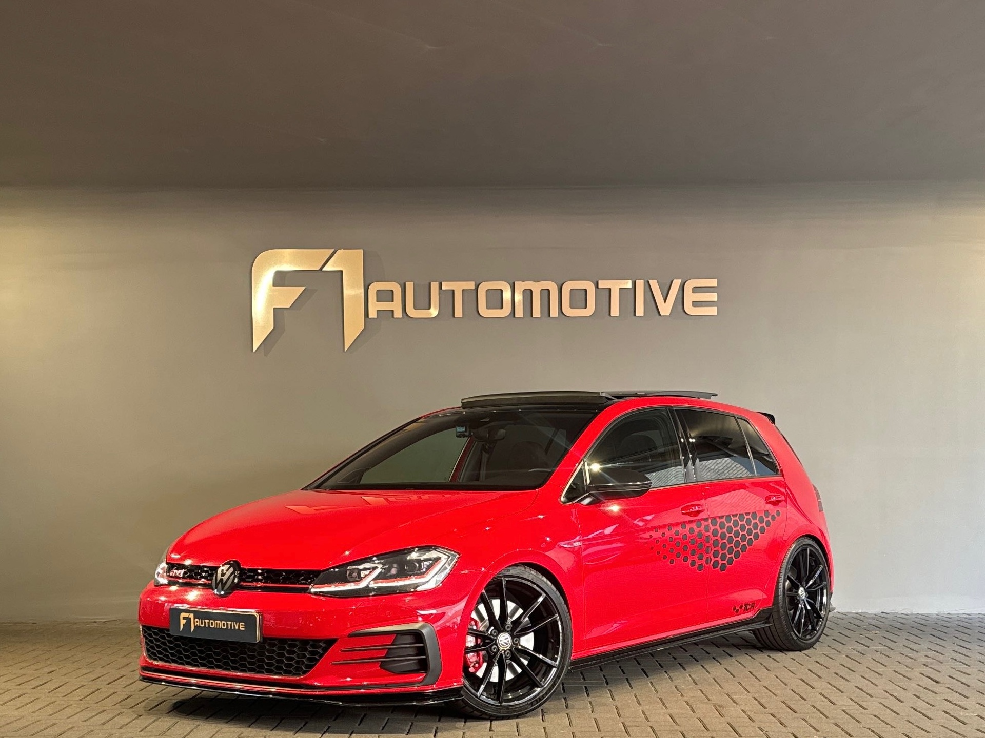 Volkswagen Golf 2.0 TSI GTI TCR Pano|Dynaudio|Keyless|Sfeer 46380614-0.jpg | F1 Automotive