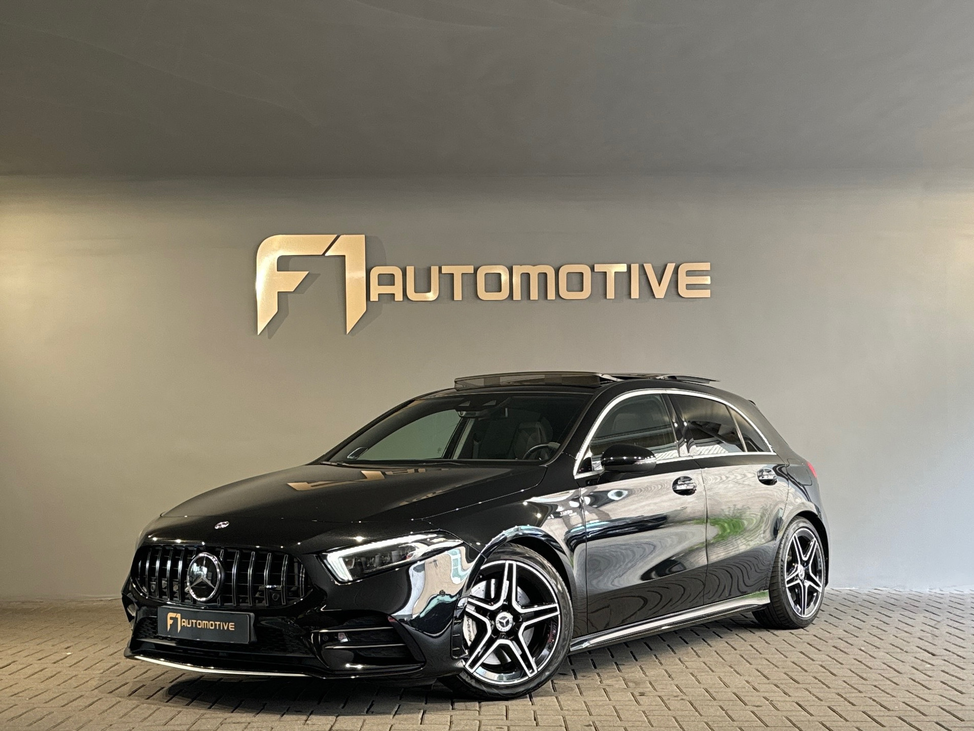 Mercedes-Benz A-Klasse AMG 35 4MATIC Pano|Kuip|Burmester|HuD 46503977-0.jpg | F1 Automotive