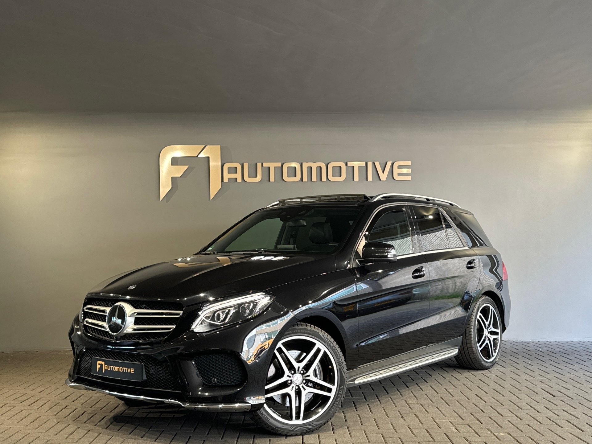 Mercedes-Benz GLE 400 4M AMG Pano|Memory|360Cam|Trekhaak 46723538-0.jpg | F1 Automotive