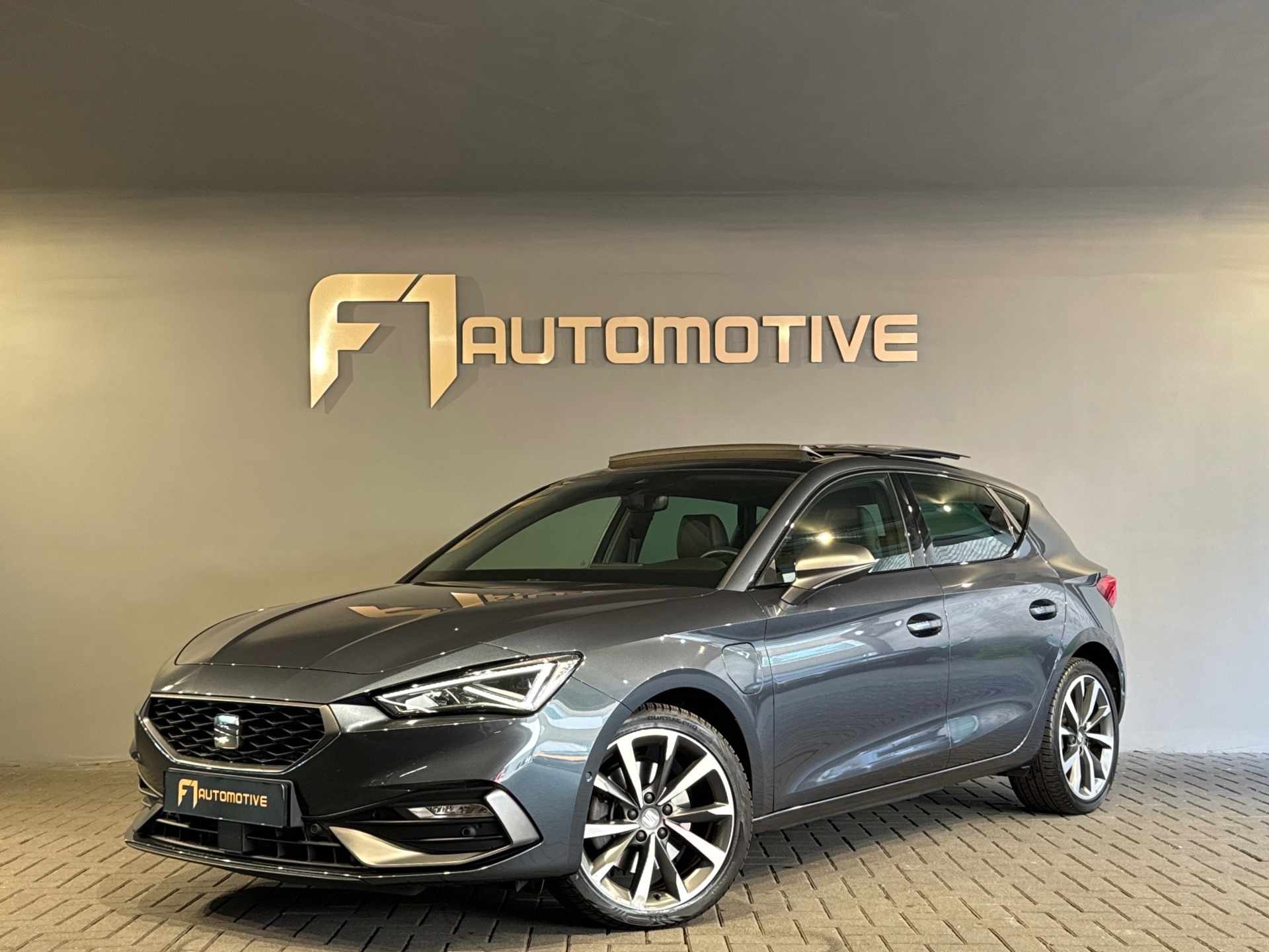 SEAT Leon 1.4 TSI eHybrid PHEV FR Pano|Sfeer|Memory|Keyless 46723831-0.jpg | F1 Automotive