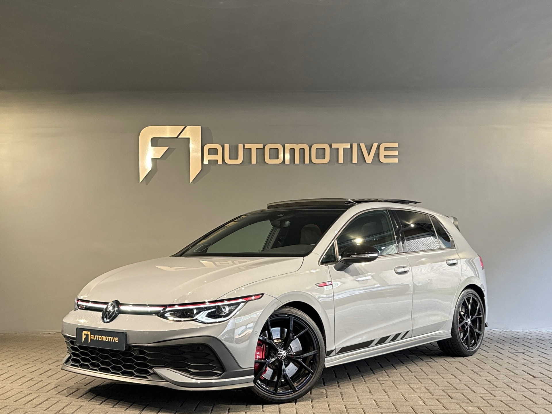 Volkswagen Golf 2.0 TSI GTI Clubsport Pano|H/K|Sfeer|IQ|Keyless 46747804-0.jpg | F1 Automotive