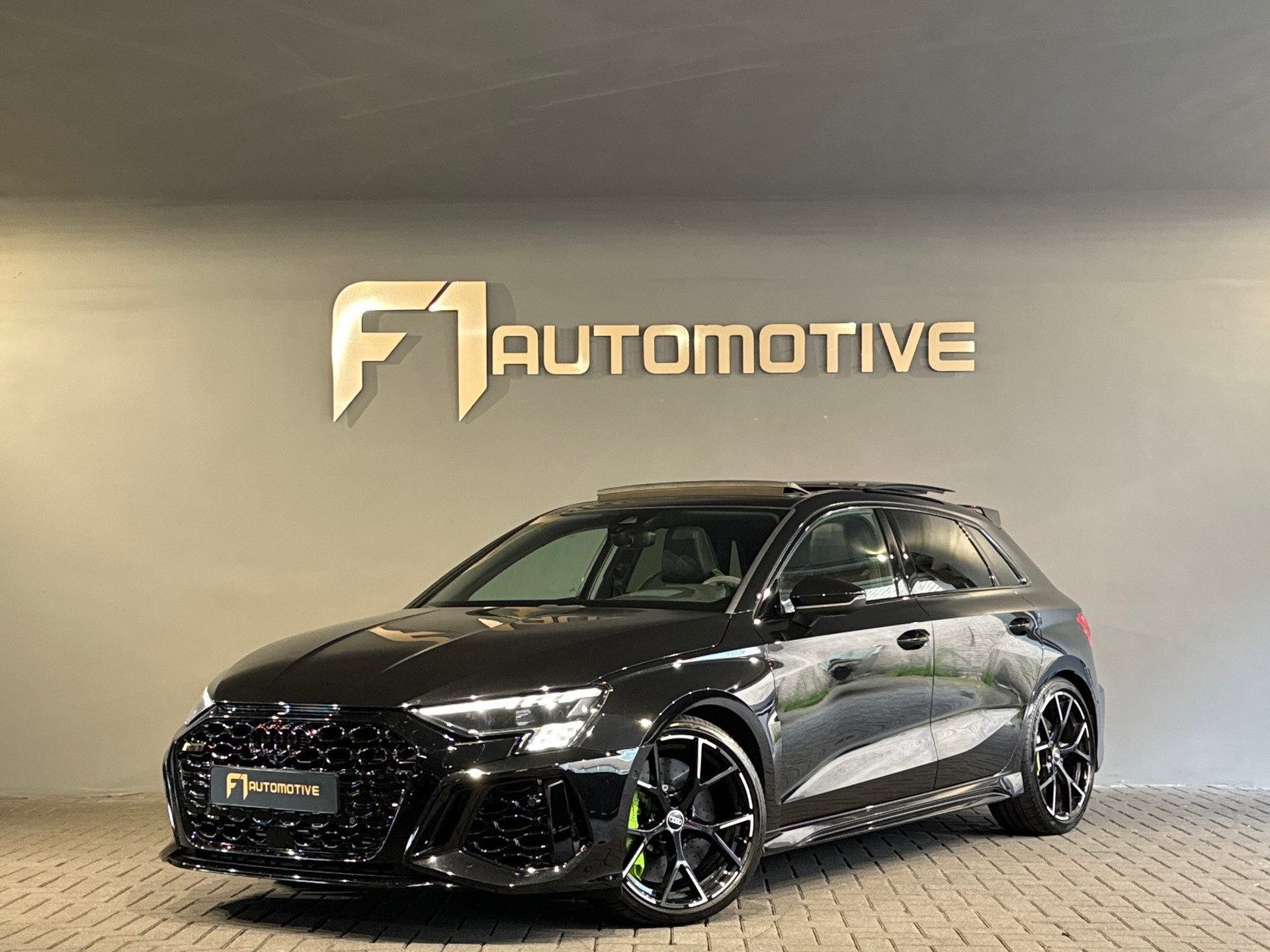 Audi RS3 Sportback 2.5 TFSI Quattro Pano|Ceramic|HuD|B&O|Memory 46855221-0.jpg | F1 Automotive