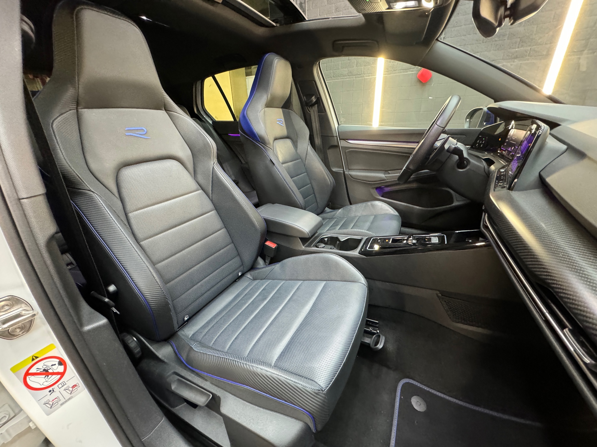 Volkswagen Golf 2.0 TSI R 4M Performance 20 Jahre Pano|Memory 47126200-36.jpg | F1 Automotive