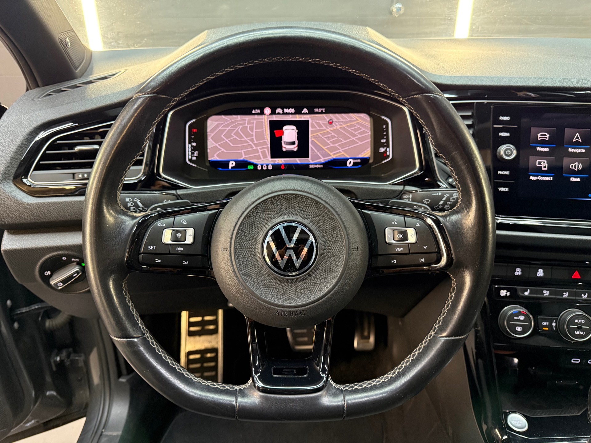 Volkswagen T-Roc 2.0 TSI 4Motion R Pano|Akra|Beats|Keyless 47657435-15.jpg | F1 Automotive