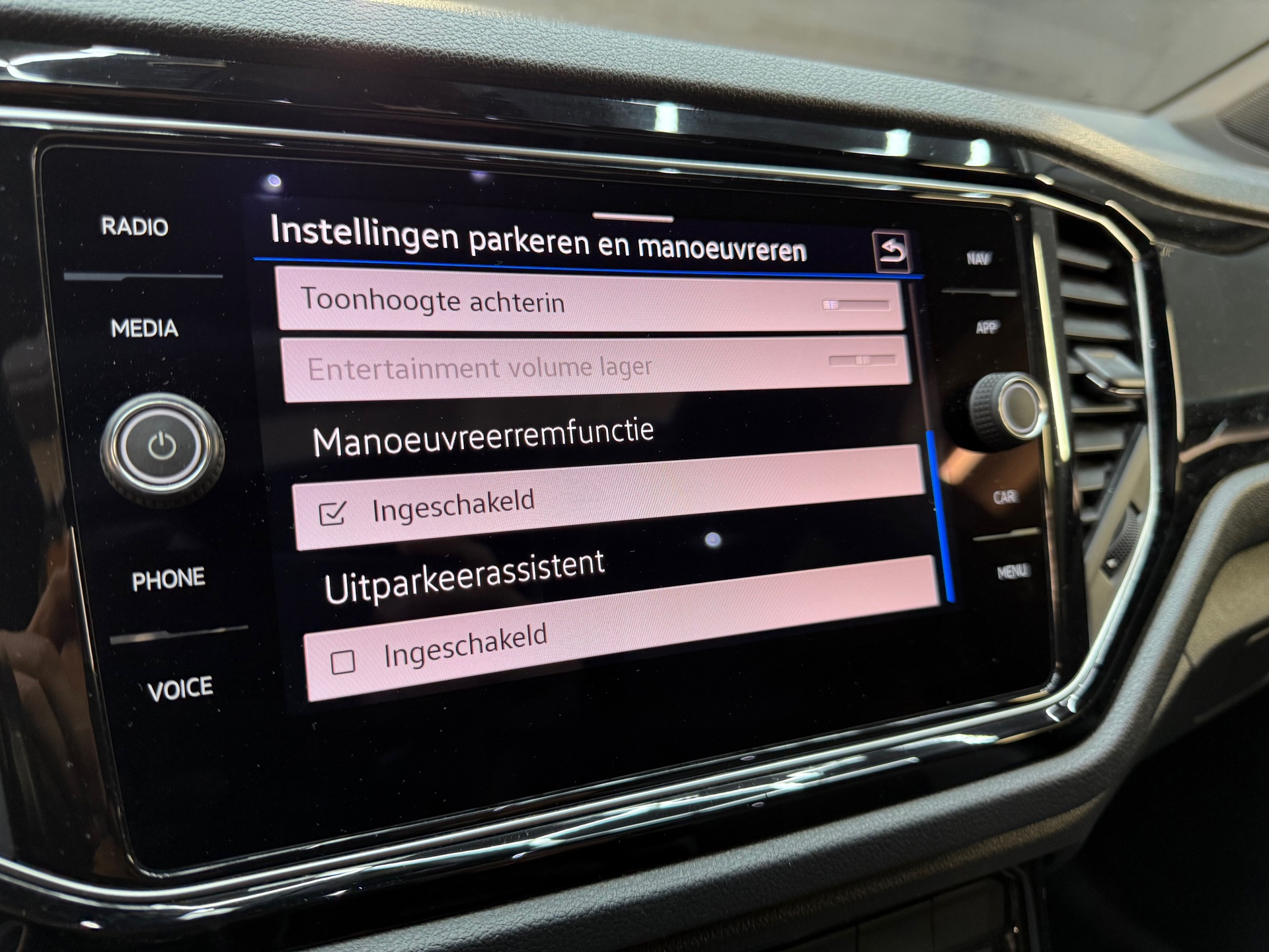 Volkswagen T-Roc 2.0 TSI 4Motion R Pano|Akra|Beats|Keyless 47657435-28.jpg | F1 Automotive