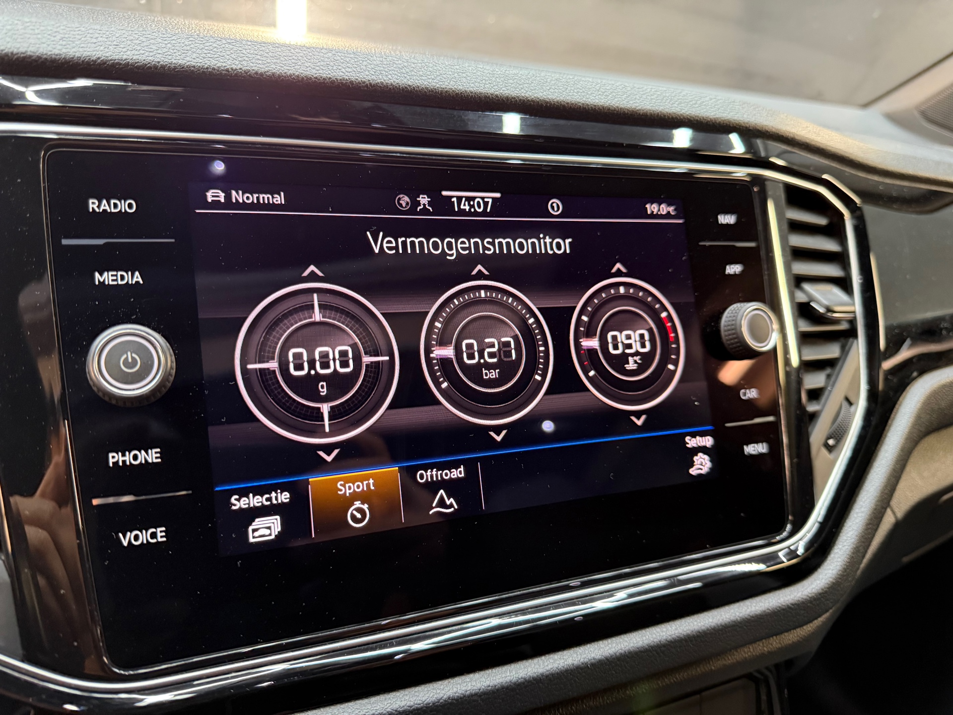 Volkswagen T-Roc 2.0 TSI 4Motion R Pano|Akra|Beats|Keyless 47657435-29.jpg | F1 Automotive