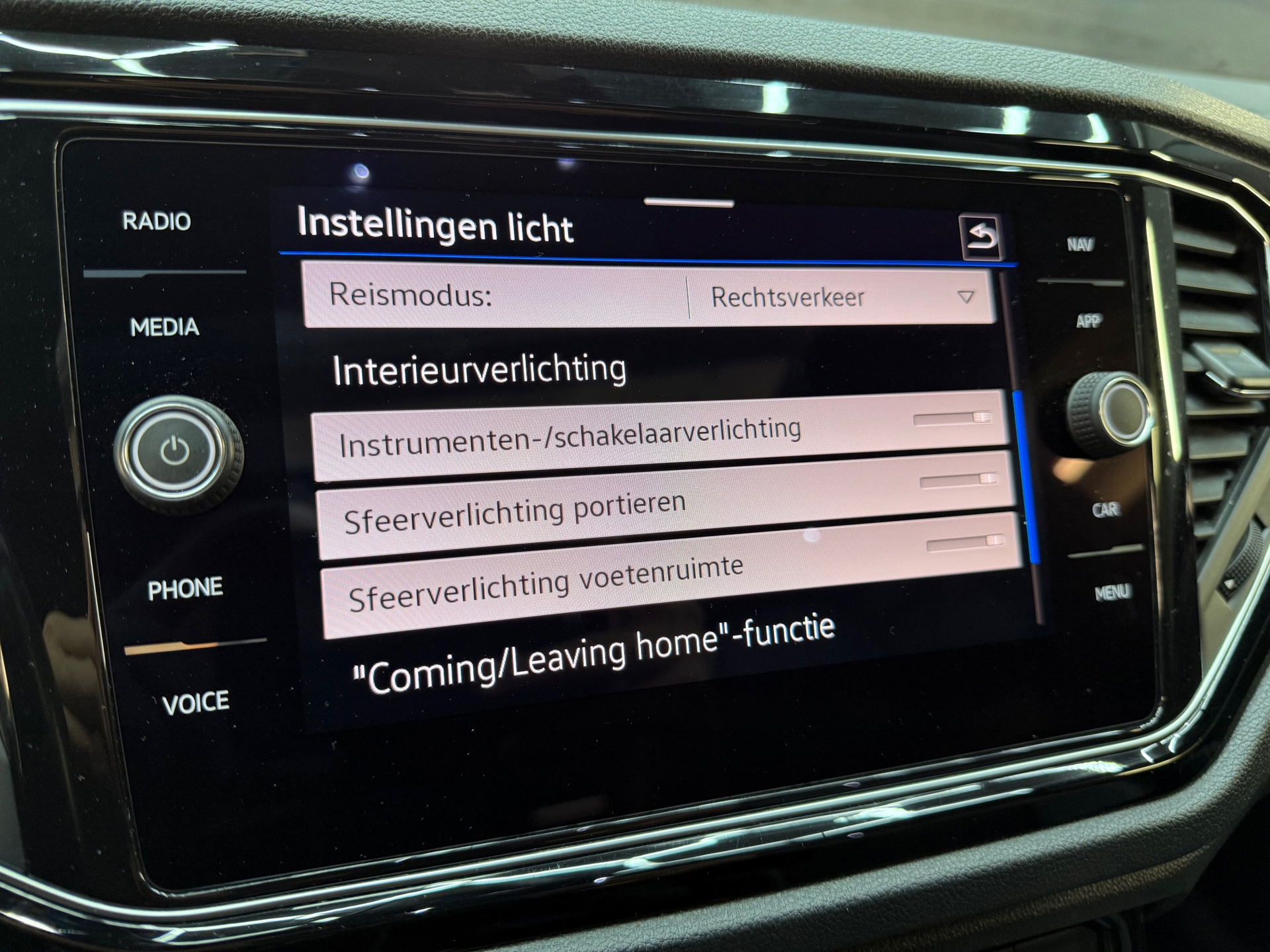 Volkswagen T-Roc 2.0 TSI 4Motion R Pano|Akra|Beats|Keyless 47657435-32.jpg | F1 Automotive