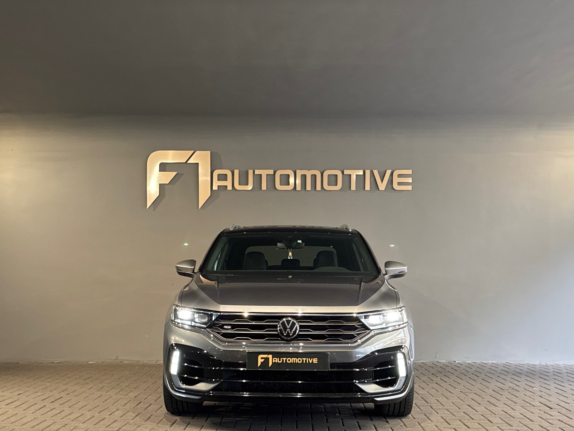Volkswagen T-Roc 2.0 TSI 4Motion R Pano|Akra|Beats|Keyless 47657435-9.jpg | F1 Automotive