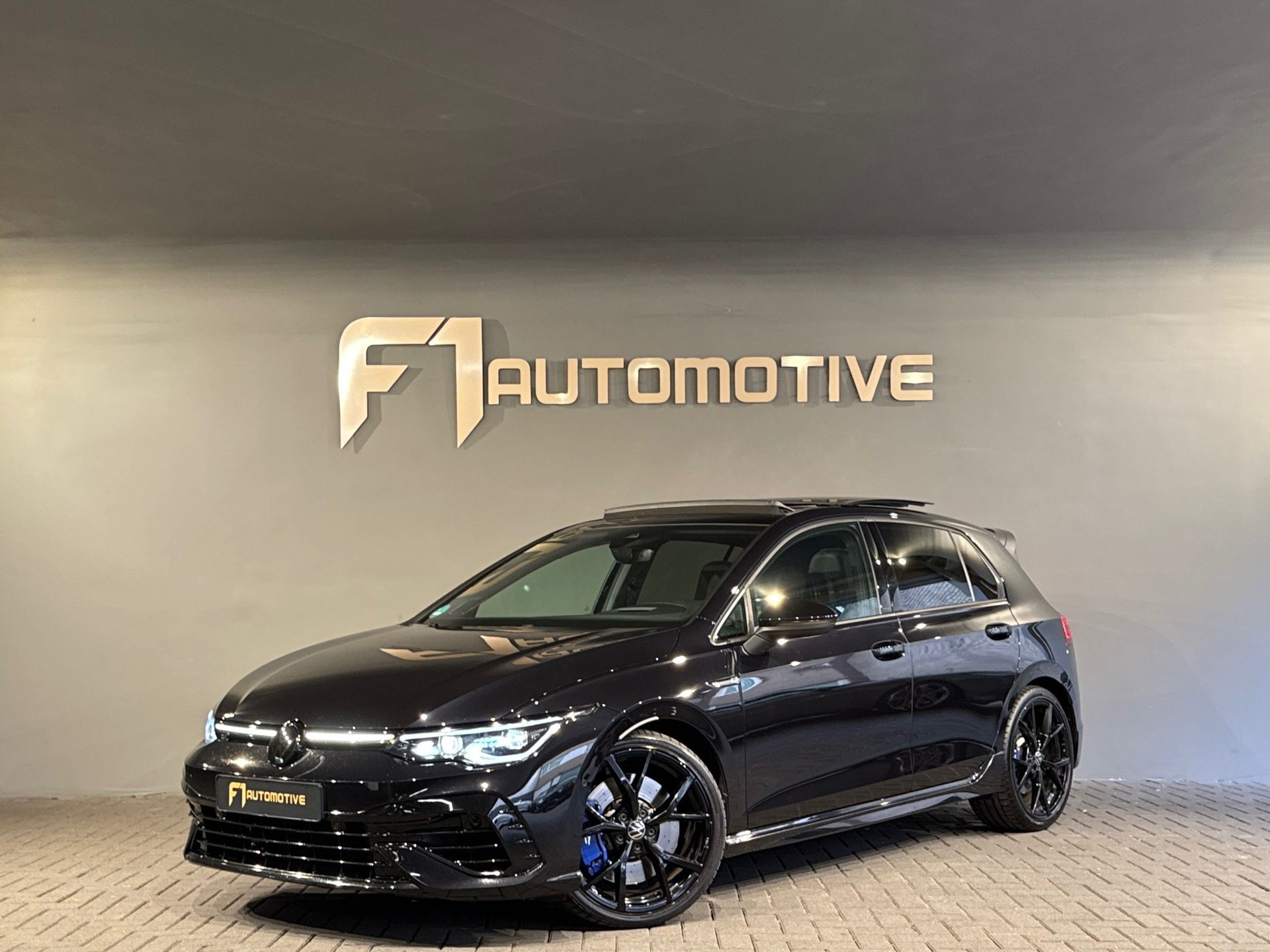 Volkswagen Golf 2.0 TSI R 4M Performance Pano|Akra|HuD|ABT 48065890-0.jpg | F1 Automotive