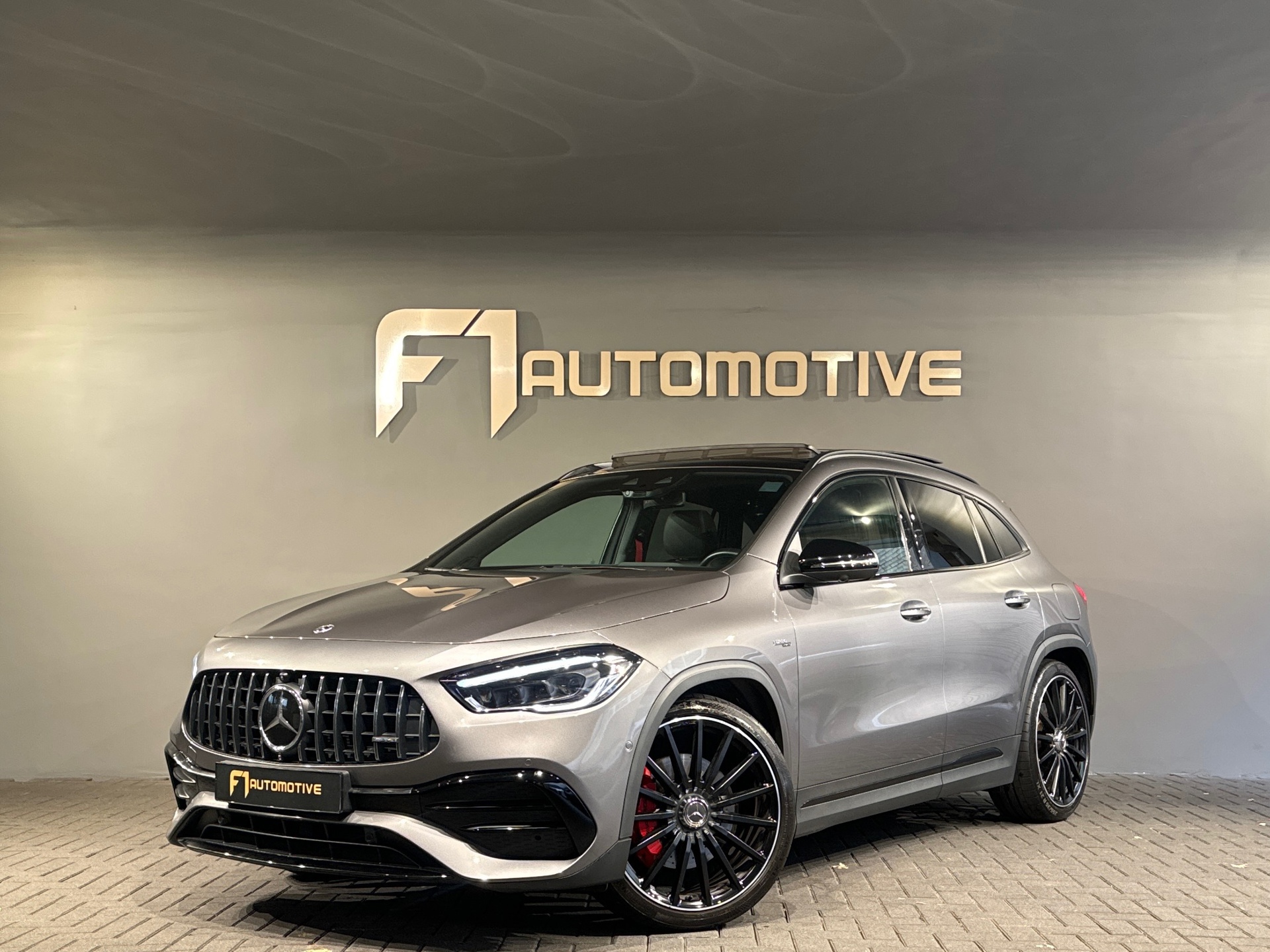 Mercedes-Benz GLA AMG 35 4M Pano|Memory|HuD|Carbon|VOL 48161953-0.jpg | F1 Automotive