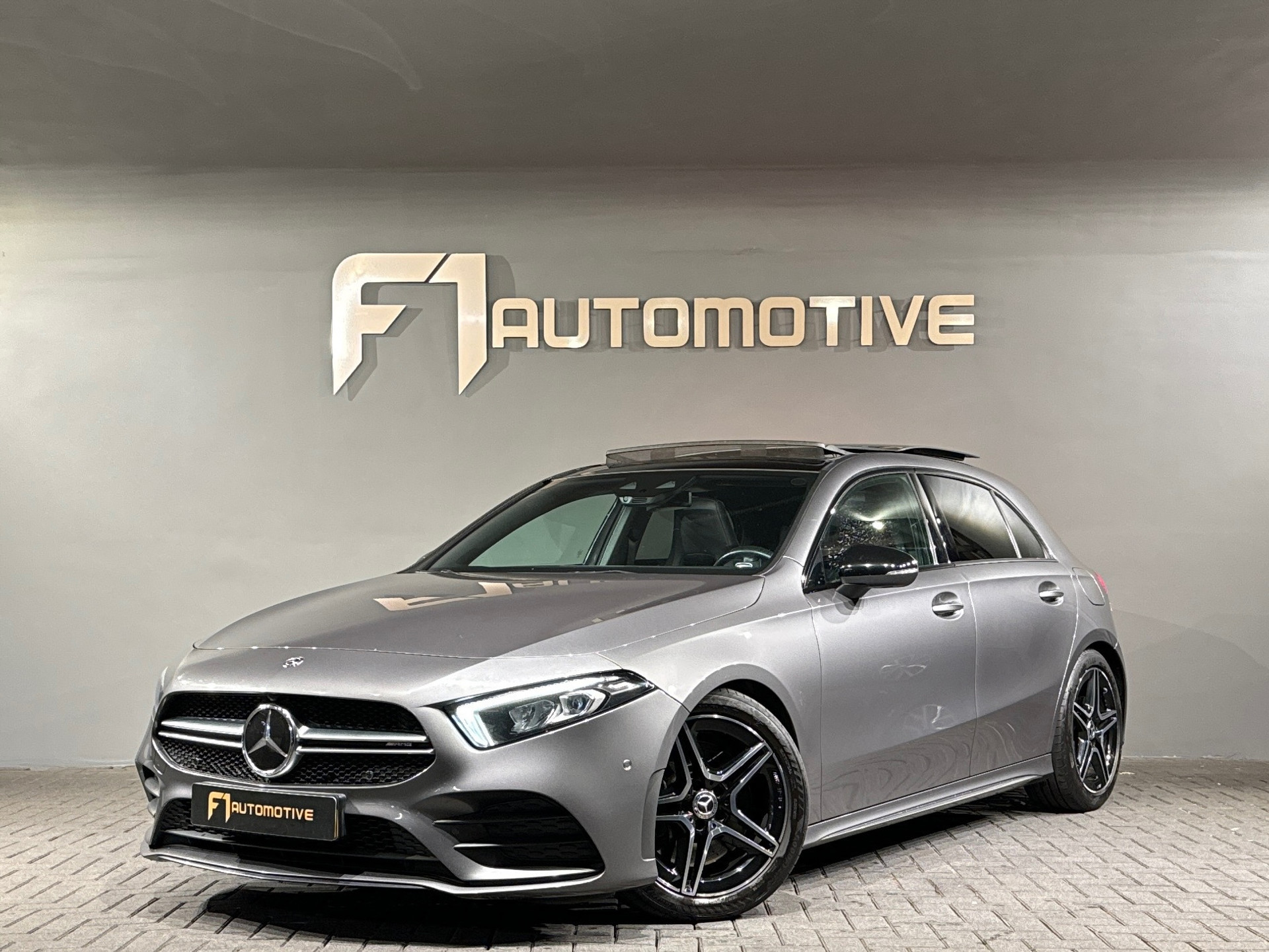 Mercedes-Benz A-Klasse 250 AMG Pano|Night|Leer|Sfeer|ACC|A35 48336607-0.jpg | F1 Automotive
