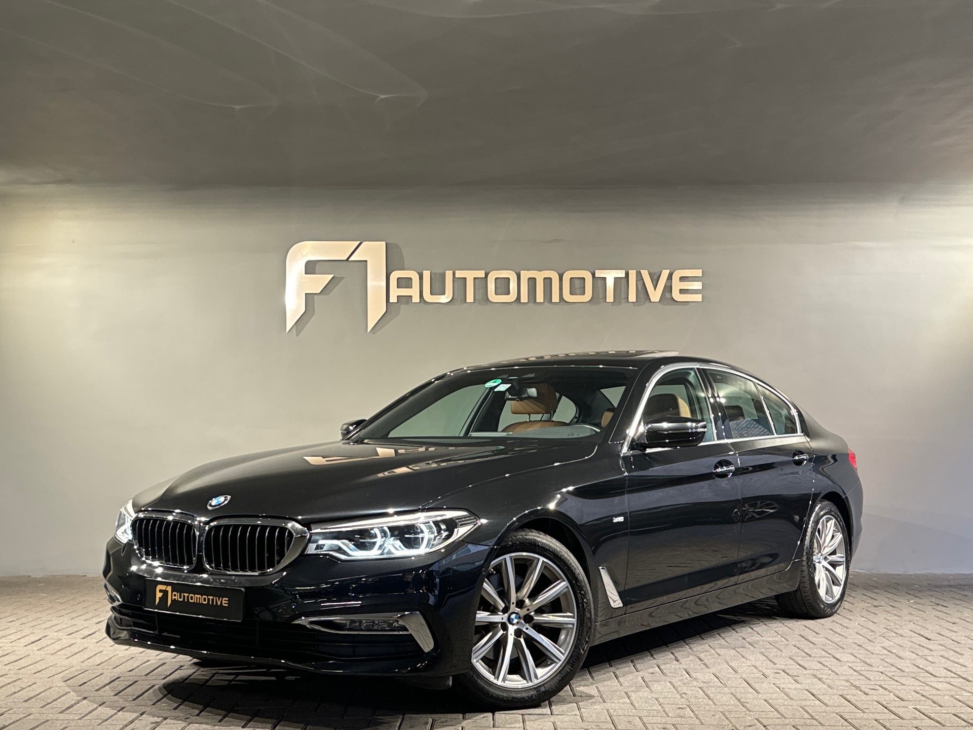 BMW 5 Serie 520i High Executive Pano|Leer|Memory|Sfeer|NAP 48356619-0.jpg | F1 Automotive