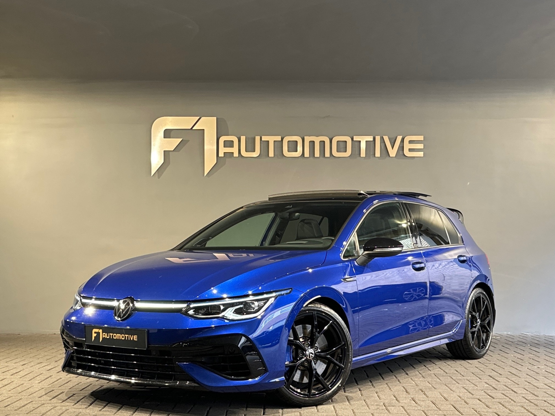 Volkswagen Golf 2.0 TSI R 4M Performance 20Jahre Pano|Memory 48421547-0.jpg | F1 Automotive