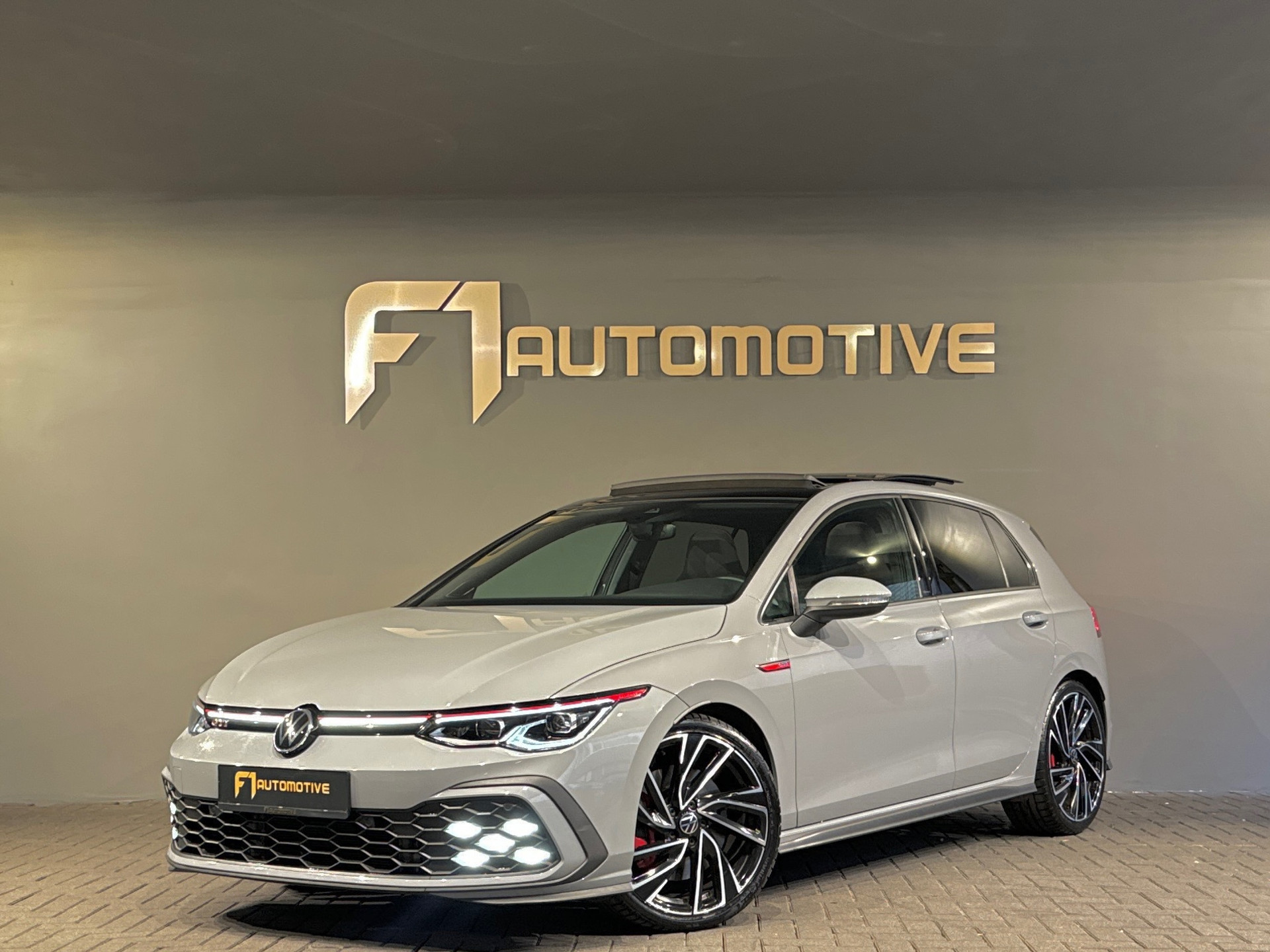 Volkswagen Golf 2.0 TSI GTI Pano|H/K|IQ|Keyless|Sfeer|Camera 48522533-0.jpg | F1 Automotive