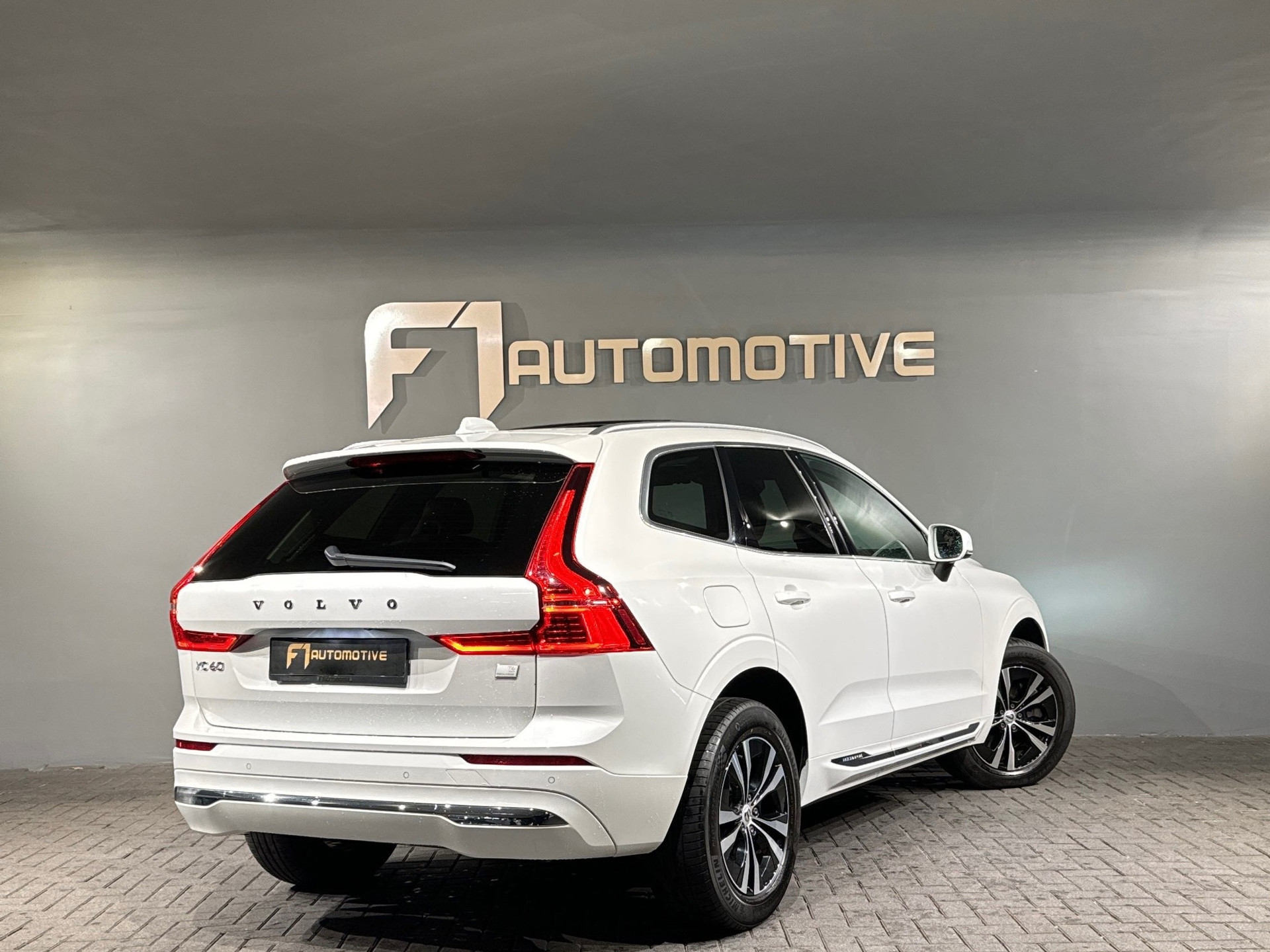 Volvo XC60 2.0 Recharge T6 AWD Inscription Pano|H/K|Keyless 49326303-2.jpg | F1 Automotive
