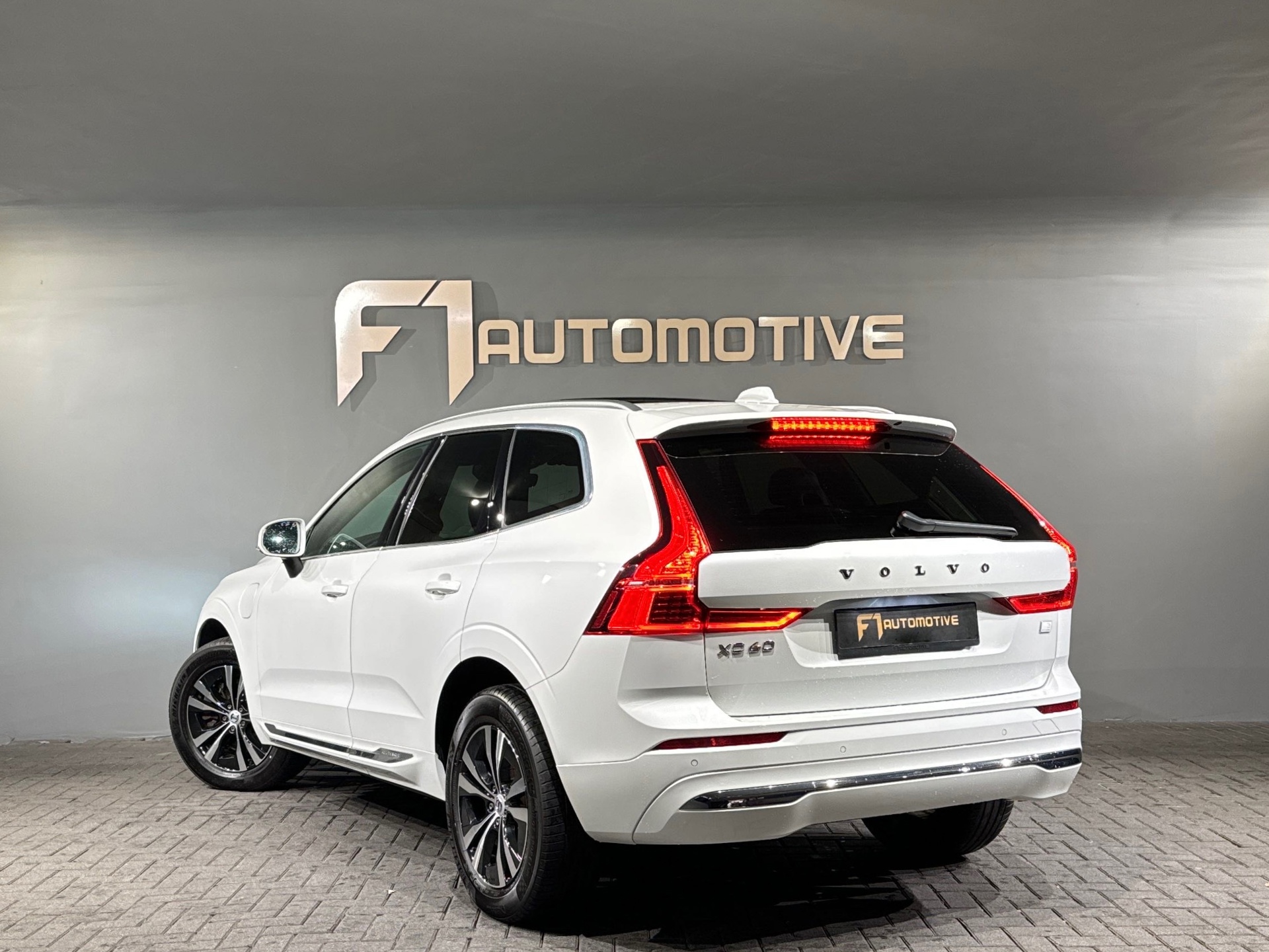 Volvo XC60 2.0 Recharge T6 AWD Inscription Pano|H/K|Keyless 49326303-7.jpg | F1 Automotive
