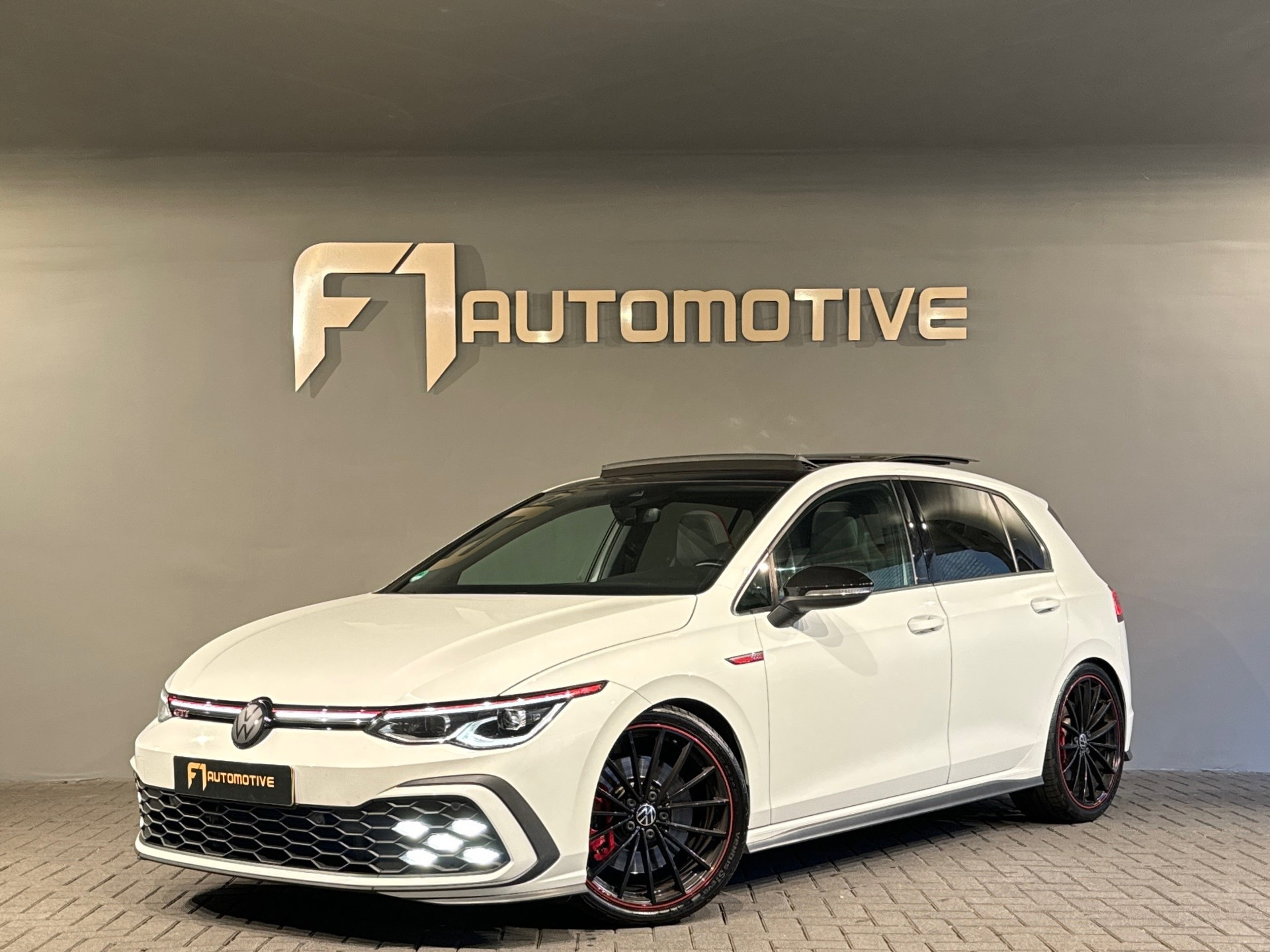 Volkswagen Golf 2.0 TSI GTI Pano|Memory|IQ|Sfeer|CarPlay|Cam 49331496-0.jpg | F1 Automotive
