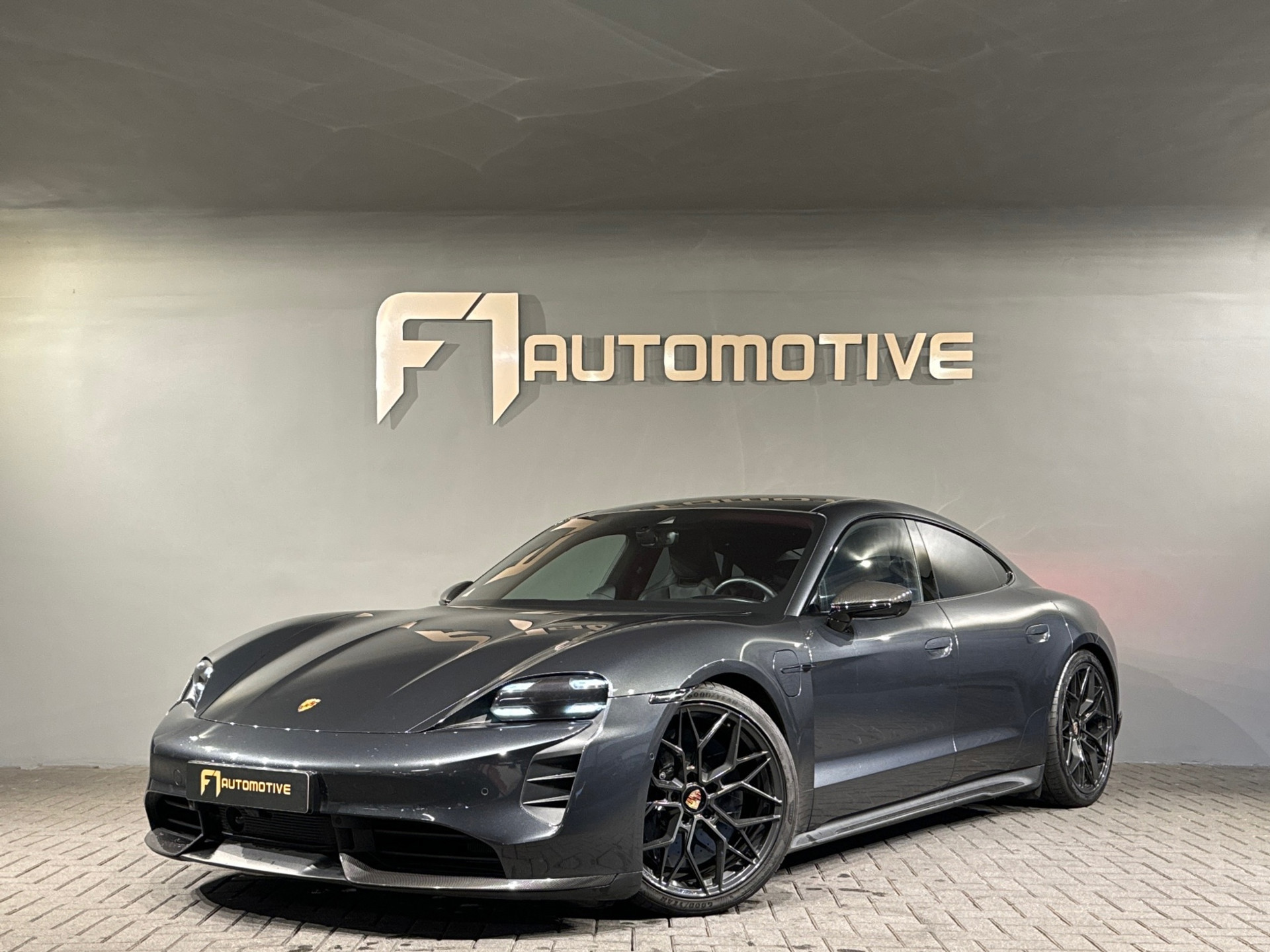 Porsche Taycan Turbo S 93 kWh Ceramic|Pano|Burmester|Carbon 49351417-0.jpg | F1 Automotive