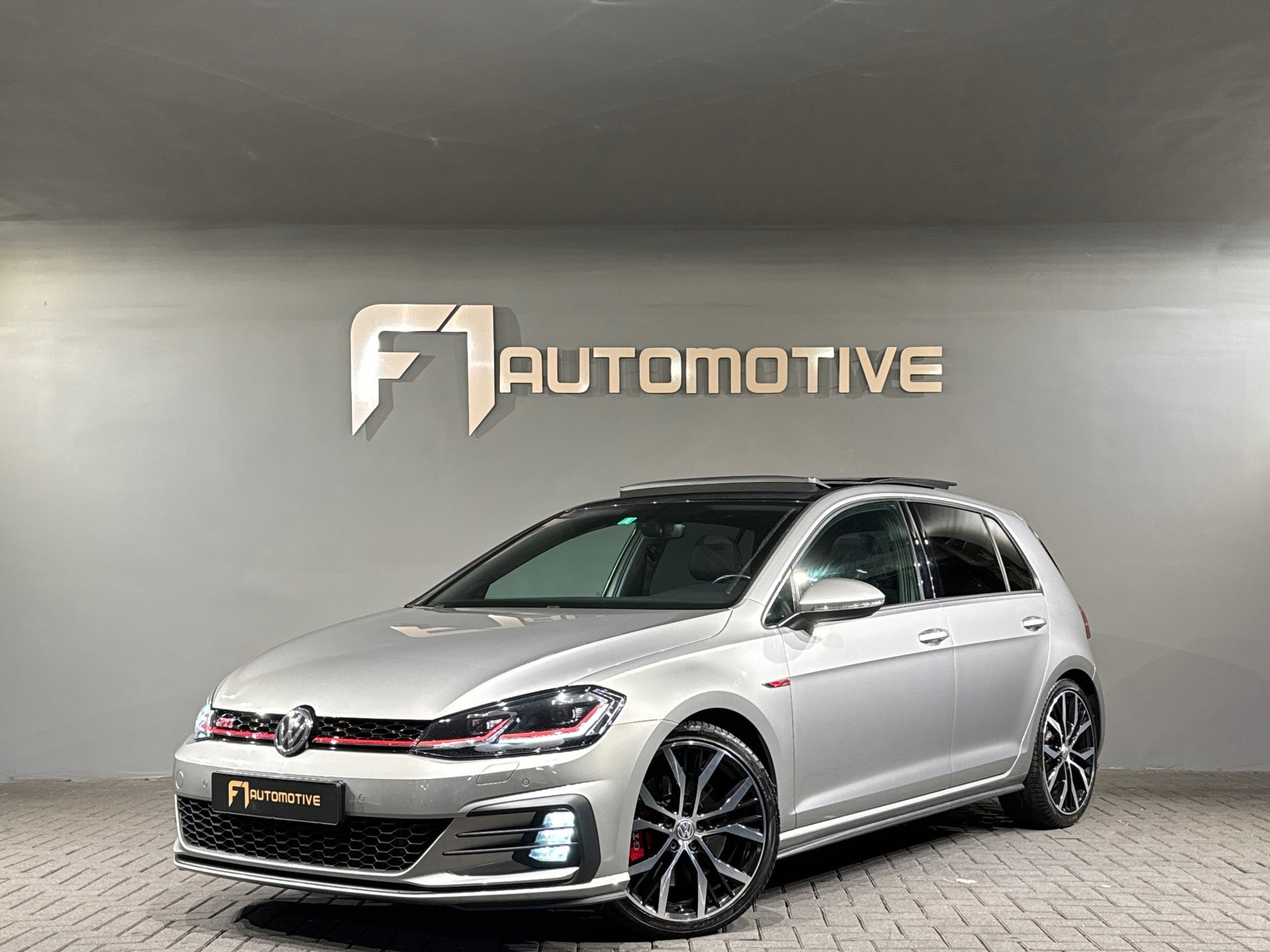 Volkswagen Golf 2.0 TSI GTI Performance Pano|Keyless|DCC|Cam 49541856-0.jpg | F1 Automotive
