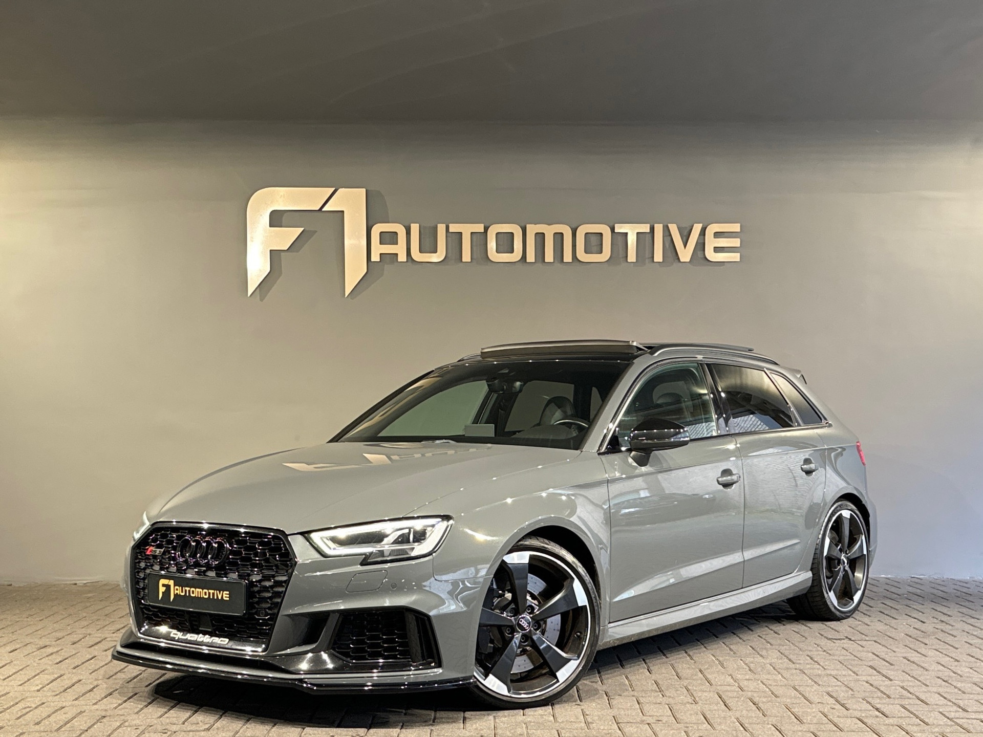 Audi RS3 Sportback 2.5 TFSI quattro Pano|Key|B&O|RS Seat|VOL 49627191-0.jpg | F1 Automotive