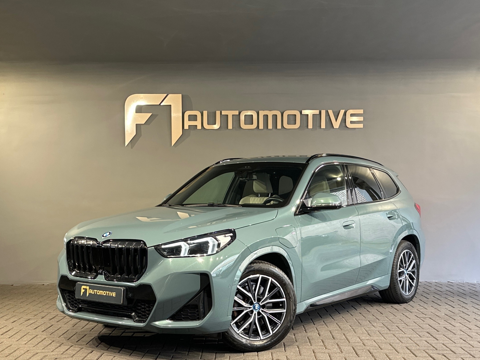 BMW X1 XDrive25e Memory|Harman Kardon|HuD|Leer|Keyles|360Cam 49627748-0.jpg | F1 Automotive