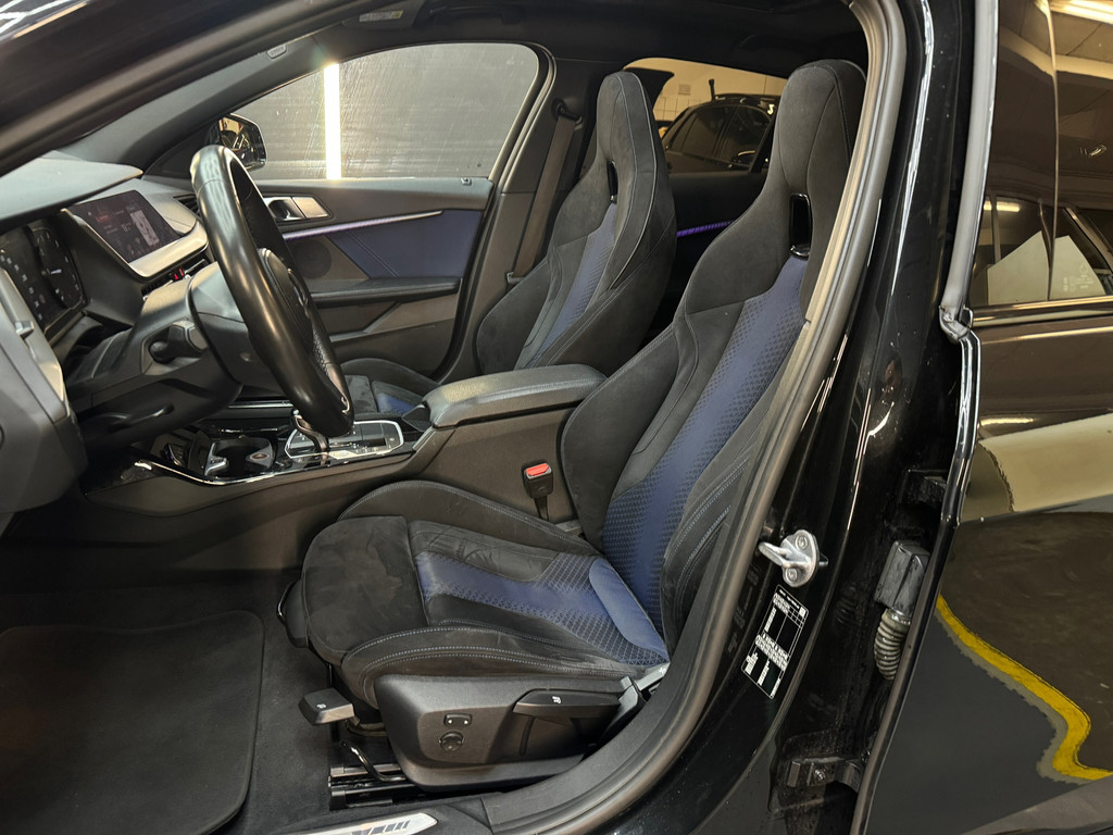 BMW 1 Serie 118i High Executive M Sport Pano|M Seat|Sfeer 50173132-4.jpg | F1 Automotive