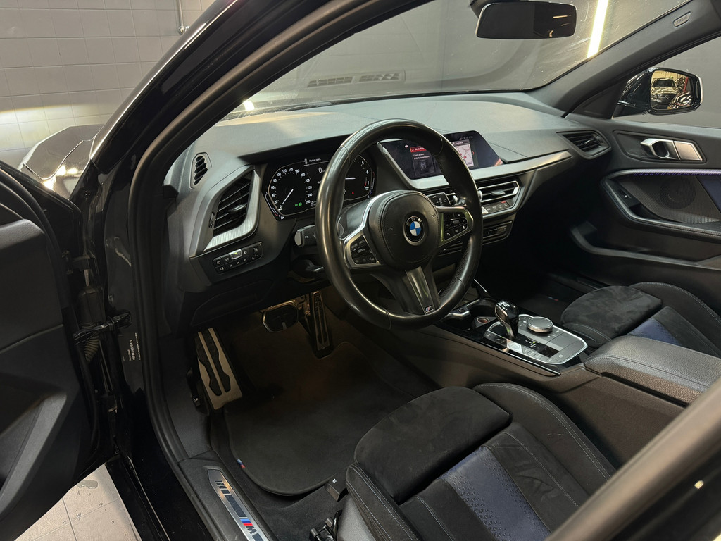 BMW 1 Serie 118i High Executive M Sport Pano|M Seat|Sfeer 50173132-5.jpg | F1 Automotive