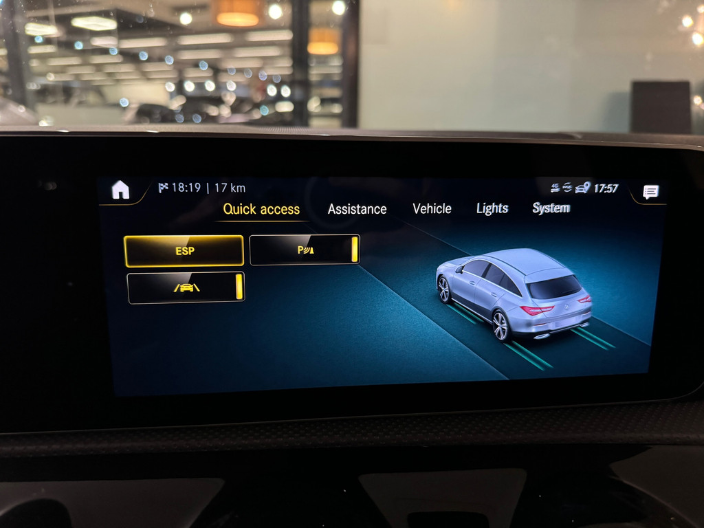 Mercedes-Benz CLA Shooting Brake 180 AMG Pano|Sfeer 51316253-27.jpg | F1 Automotive