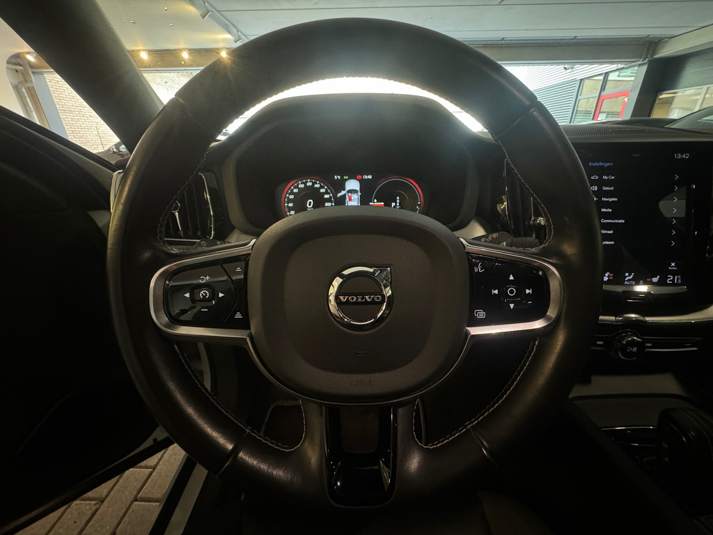 Volvo XC60 2.0 Recharge T6 AWD Inscription Pano|Memory|H/K 52078906-13.jpg | F1 Automotive