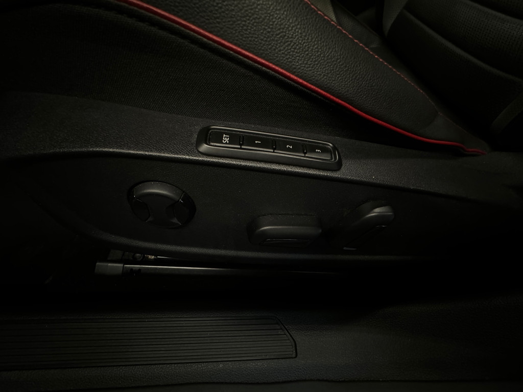 Volkswagen Golf 2.0 TSI GTI Pano|H/K|HuD|Memory|MILLTEK|VOL 52190509-20.jpg | F1 Automotive