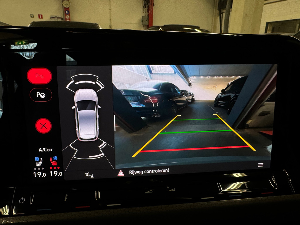 Volkswagen Golf 2.0 TSI GTI Pano|H/K|HuD|Memory|MILLTEK|VOL 52190509-29.jpg | F1 Automotive