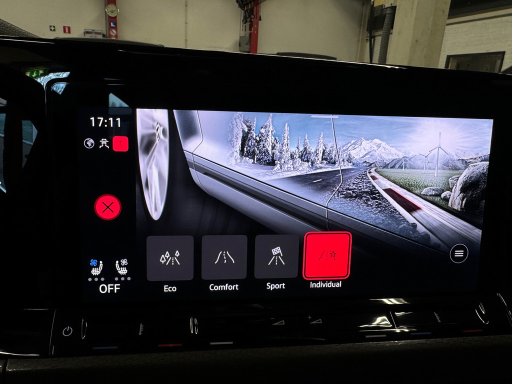 Volkswagen Golf 2.0 TSI GTI Pano|H/K|HuD|Memory|MILLTEK|VOL 52190509-35.jpg | F1 Automotive