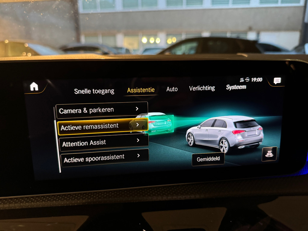 Mercedes-Benz A-Klasse 250 AMG Edition Premium+ Pano|Keyless|Camera| 52430805-30.jpg | F1 Automotive