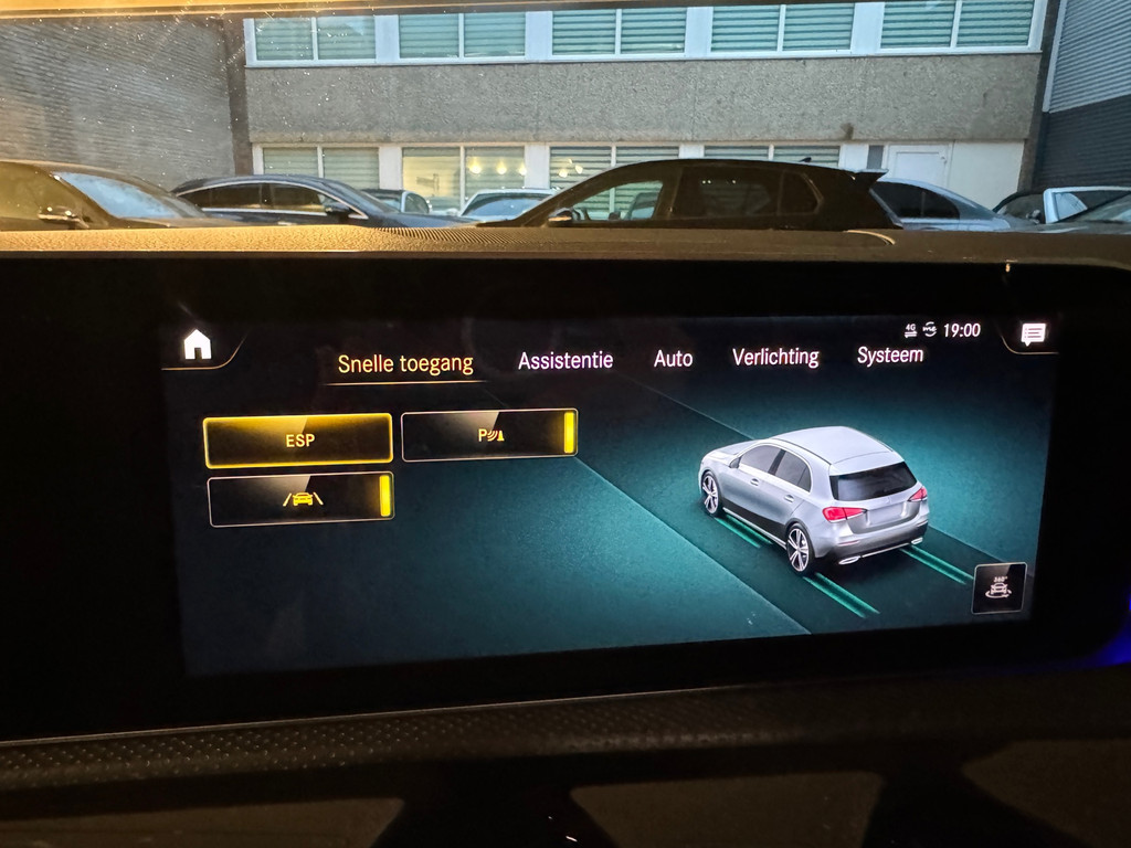 Mercedes-Benz A-Klasse 250 AMG Edition Premium+ Pano|Keyless|Camera| 52430805-32.jpg | F1 Automotive