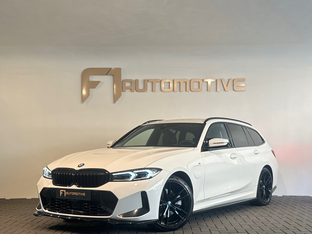 BMW 3 Serie Touring 330e M Sport HuD|Keyless|Sfeer|Camera 54629104-0.jpg | F1 Automotive