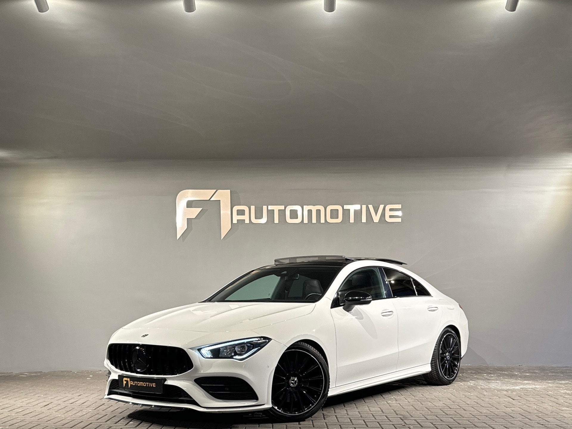 Mercedes-Benz CLA 220 4MATIC AMG Pano|Sfeer|Cam|Keyles 45587436-0.jpg | F1 Automotive