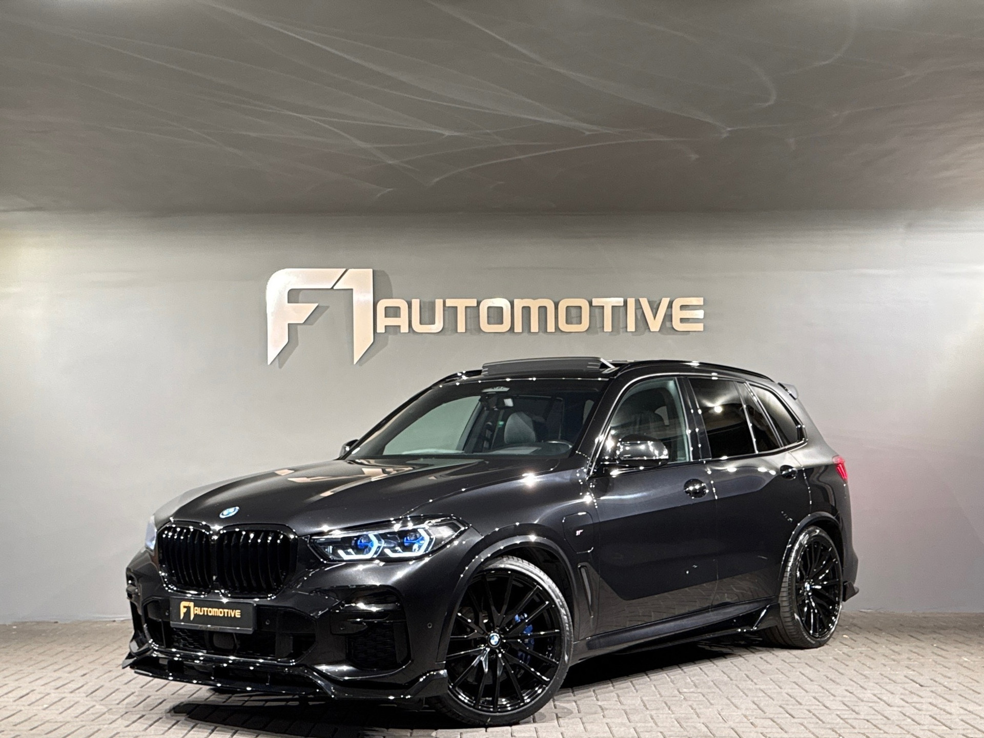 BMW X5 XDrive45e M Sport Pano|Laser|HuD|Skylounge|HuD|Massage 46207624-0.jpg | F1 Automotive
