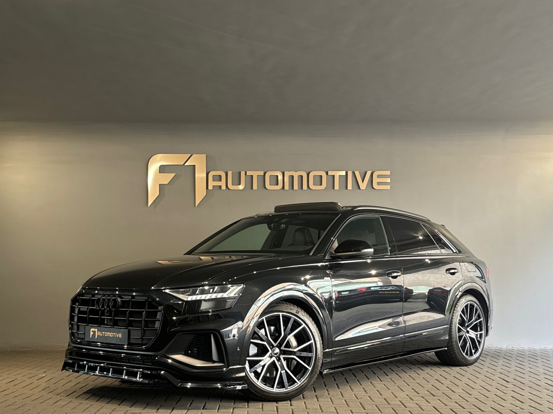 Audi Q8 55 TFSI e quattro Pano|B&O|360Camera|Massage|RS Seat 46503573-0.jpg | F1 Automotive