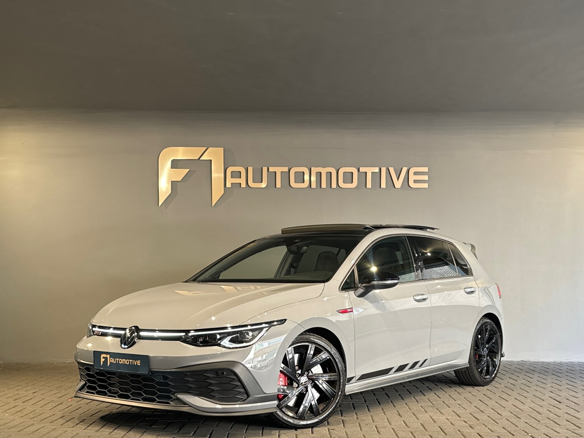 Volkswagen Golf 2.0 TSI GTI Clubsport Pano|H/K|IQ|Keyless 47101516-0.jpg | F1 Automotive